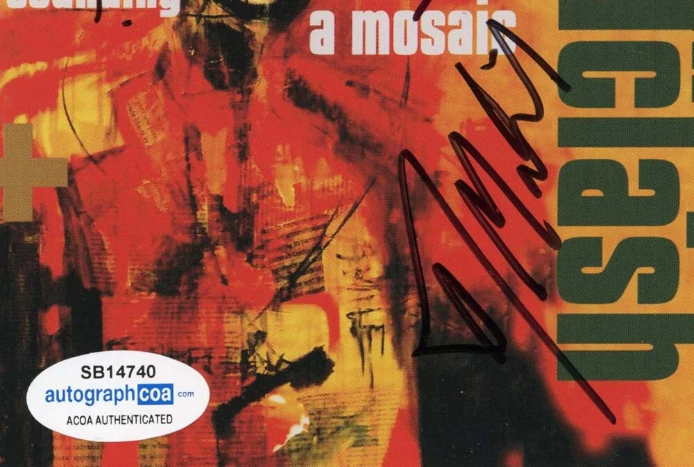 BEDOUIN SOUNDCLASH — Bedouin Soundclash signed "SOUNDING A MOSIAC" CD Booklet Jay, Pat, Eon ACOA COA, изображение 5