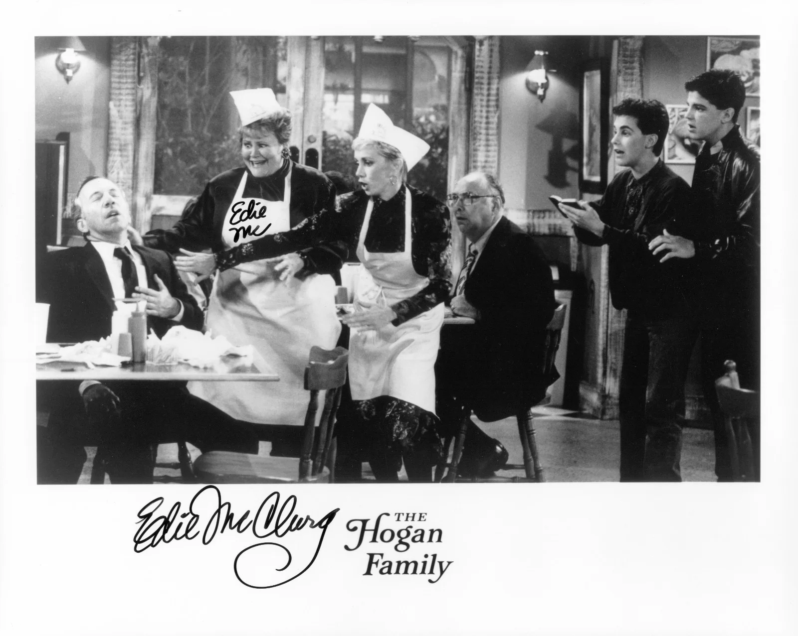 Edie McClurg — Edie McClurg Autograph Signed 8x10 Photo Ferris Bueller's Day Off Hogan Family