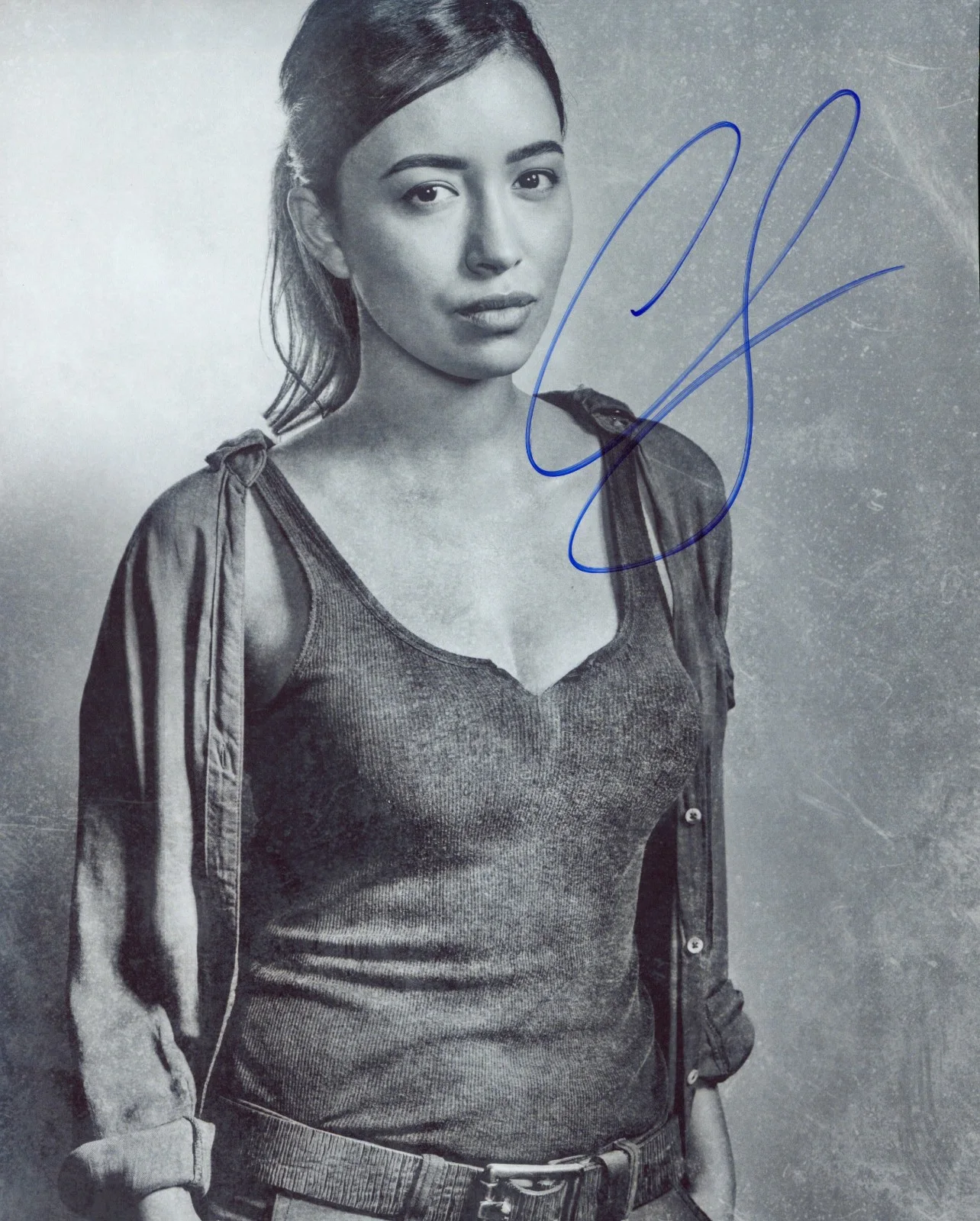 Christian Serratos — CHRISTIAN SERRATOS Autograph signed 8x10 photo Walking Dead Model Actress hot!