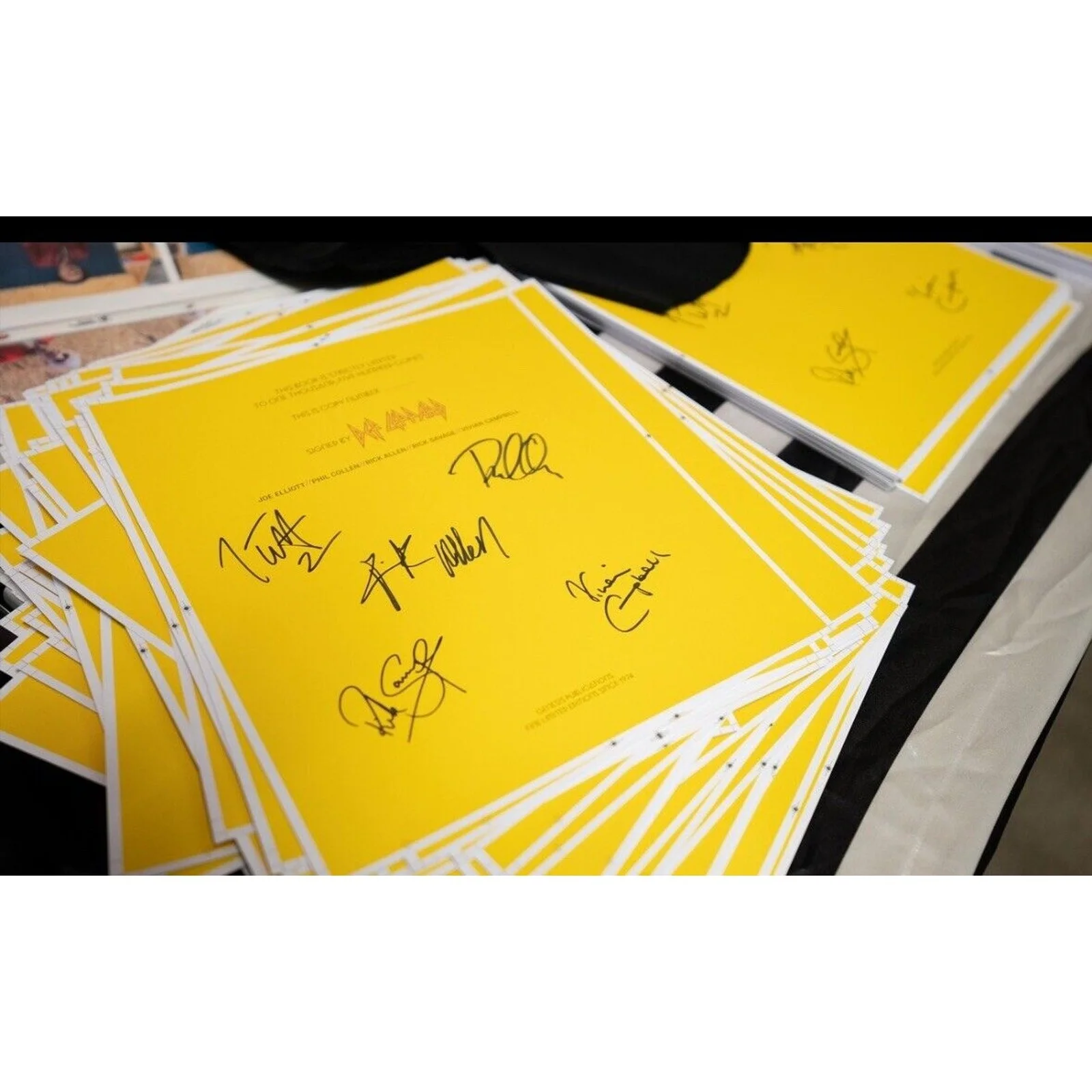 Def Leppard Definitely Genesis Pub Collector Edition Numbered & Signed Book #630, image 3