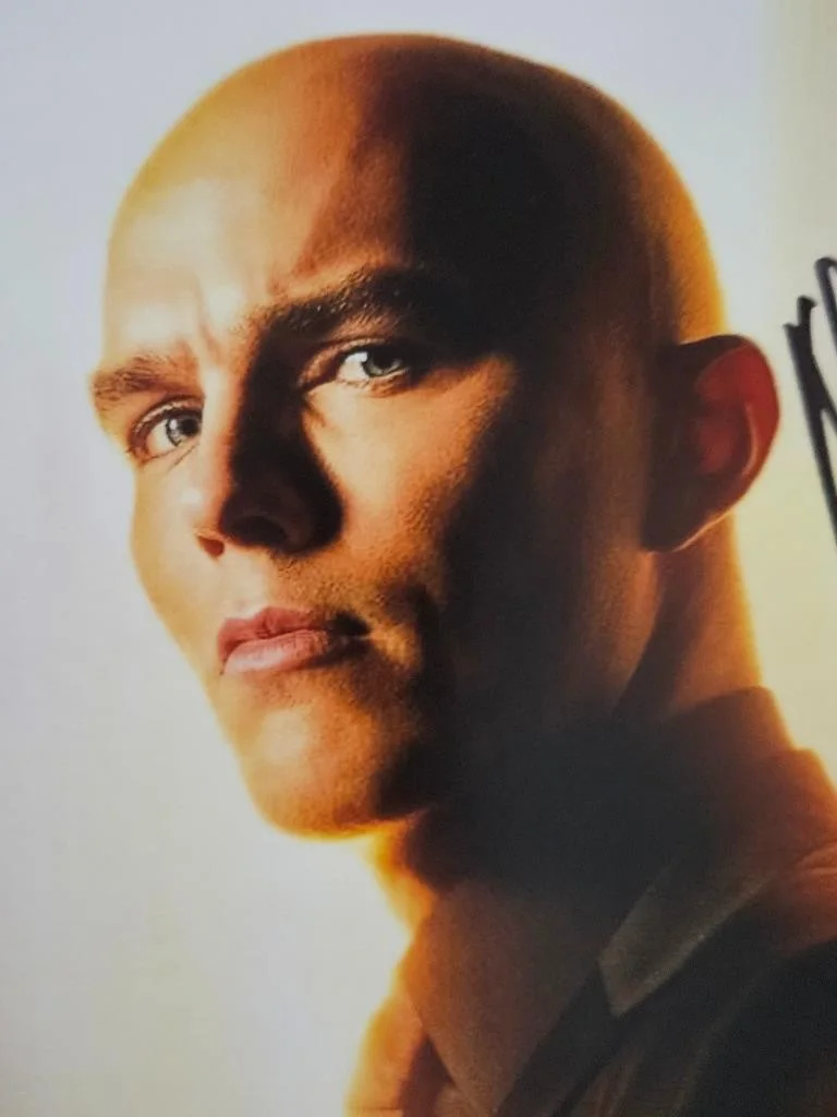 NICHOLAS HOULT — NICHOLAS HOULT LEX LUTHOR HAND SIGNED AUTOGRAPHED 8X10 PHOTO SUPERMAN 2025 COA, изображение 2