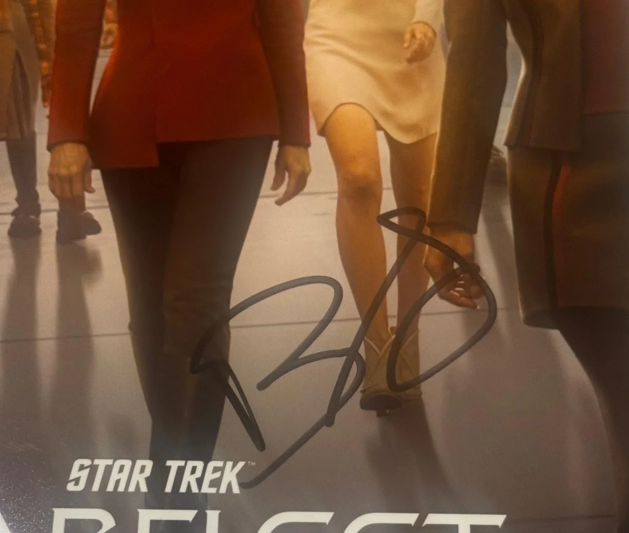 BELLA SHEPARD Autographed 11x17 Photo SIGNED AUTO Starfleet Academy, изображение 2