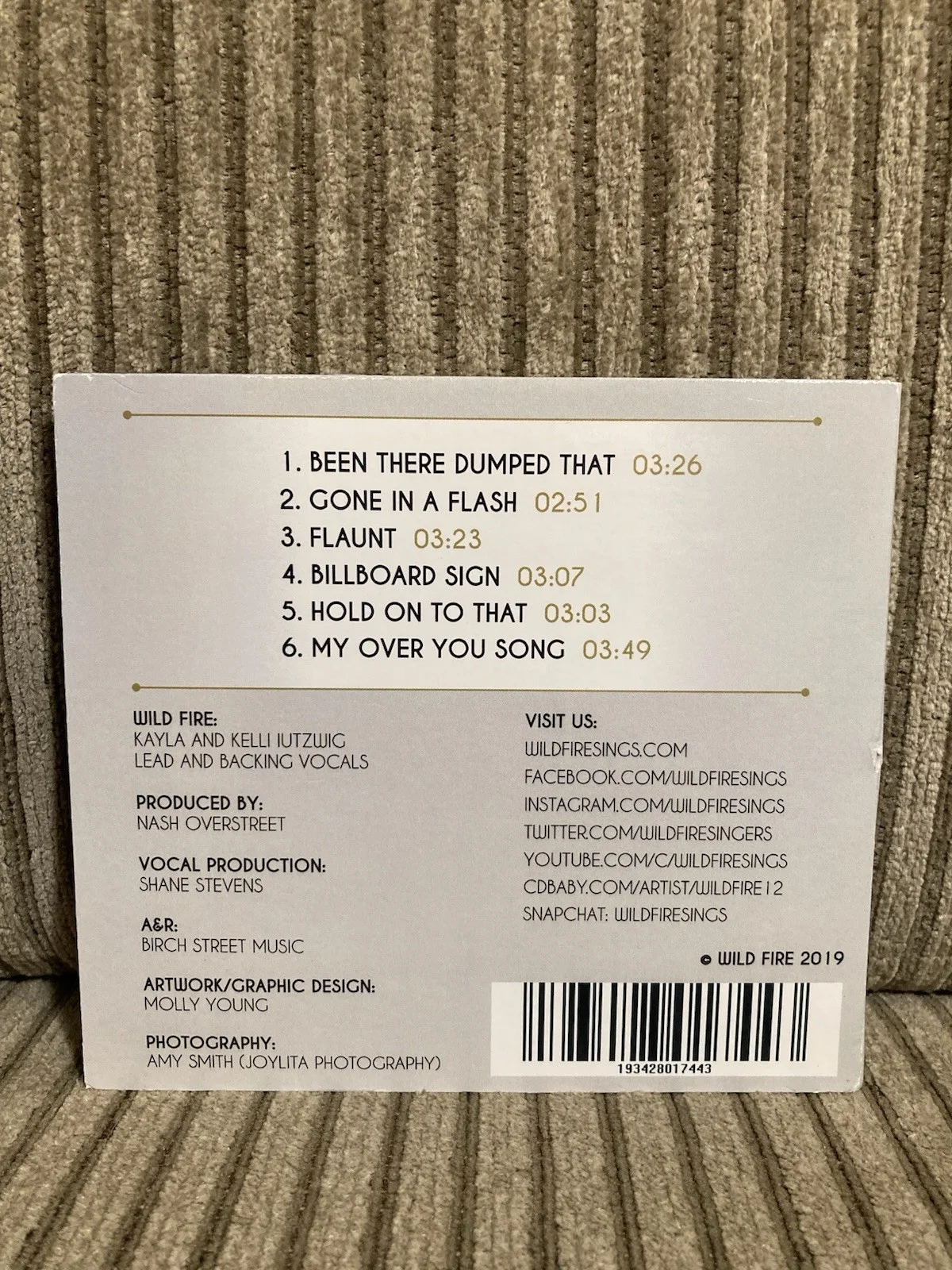 Been There Wild Fire CD Kelli & Kayla Lutzwig Signed Autographed CD Digipak 2019, image 2