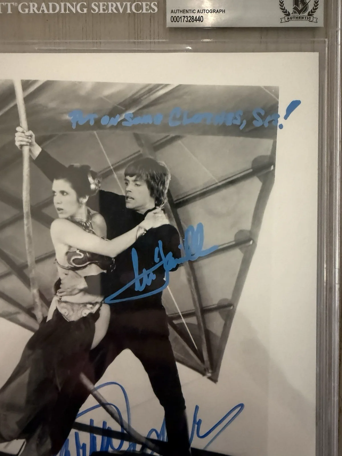 Mark Hamill, Carrie Fisher — Star Wars - Mark Hamill and Carrie Fisher Signed 8 x 10 Photo W/ Rare Inscripion, изображение 3