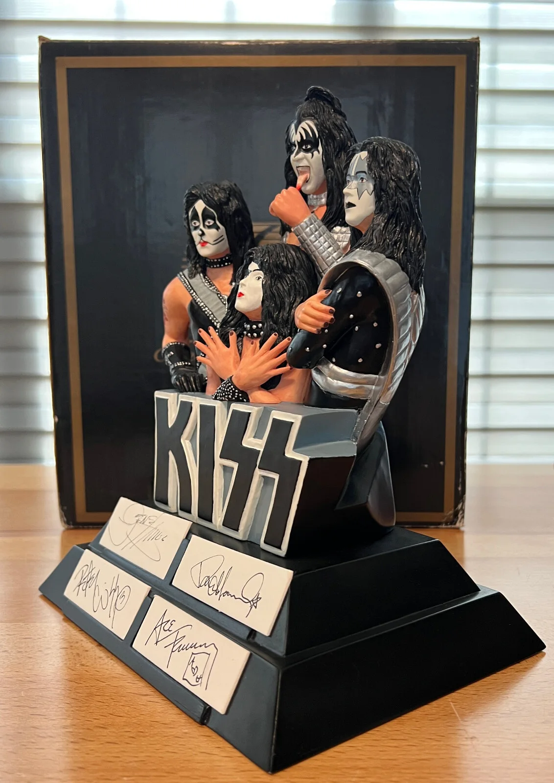 Peter Criss, Gene Simmons, Ace Frehley, Paul Stanley — Kiss Signed Gartlan Autographed LG Figurine Auto Criss Frehley Stanley Simmons, image 5