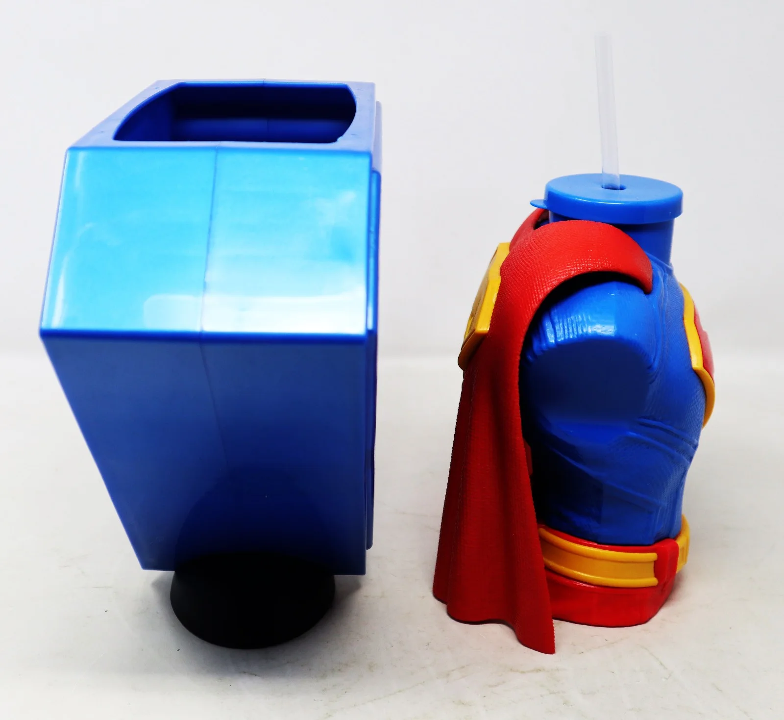 Odeon DC Superman 2025 Movie Film Souvenir Caped Cup Popcorn Bucket Lot Bundle, image 3