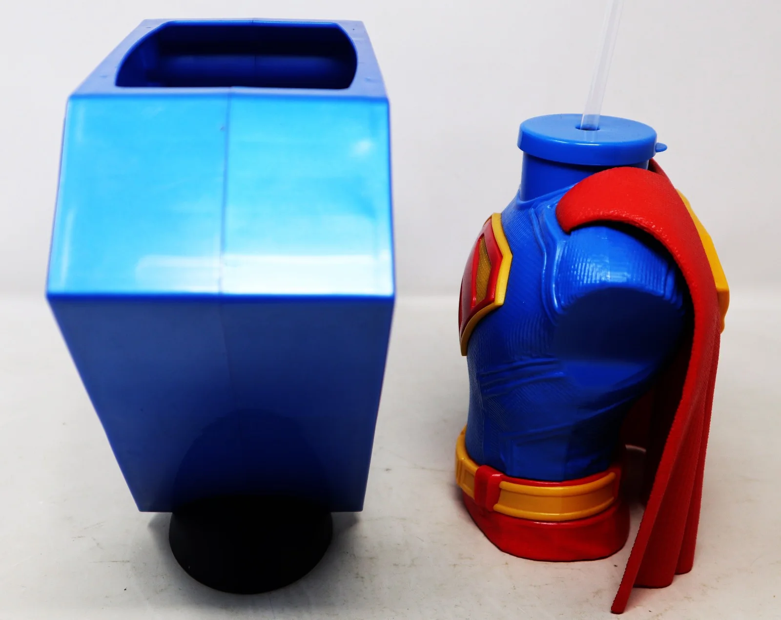 Odeon DC Superman 2025 Movie Film Souvenir Caped Cup Popcorn Bucket Lot Bundle, image 4