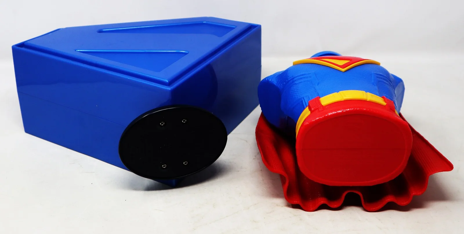Odeon DC Superman 2025 Movie Film Souvenir Caped Cup Popcorn Bucket Lot Bundle, image 5