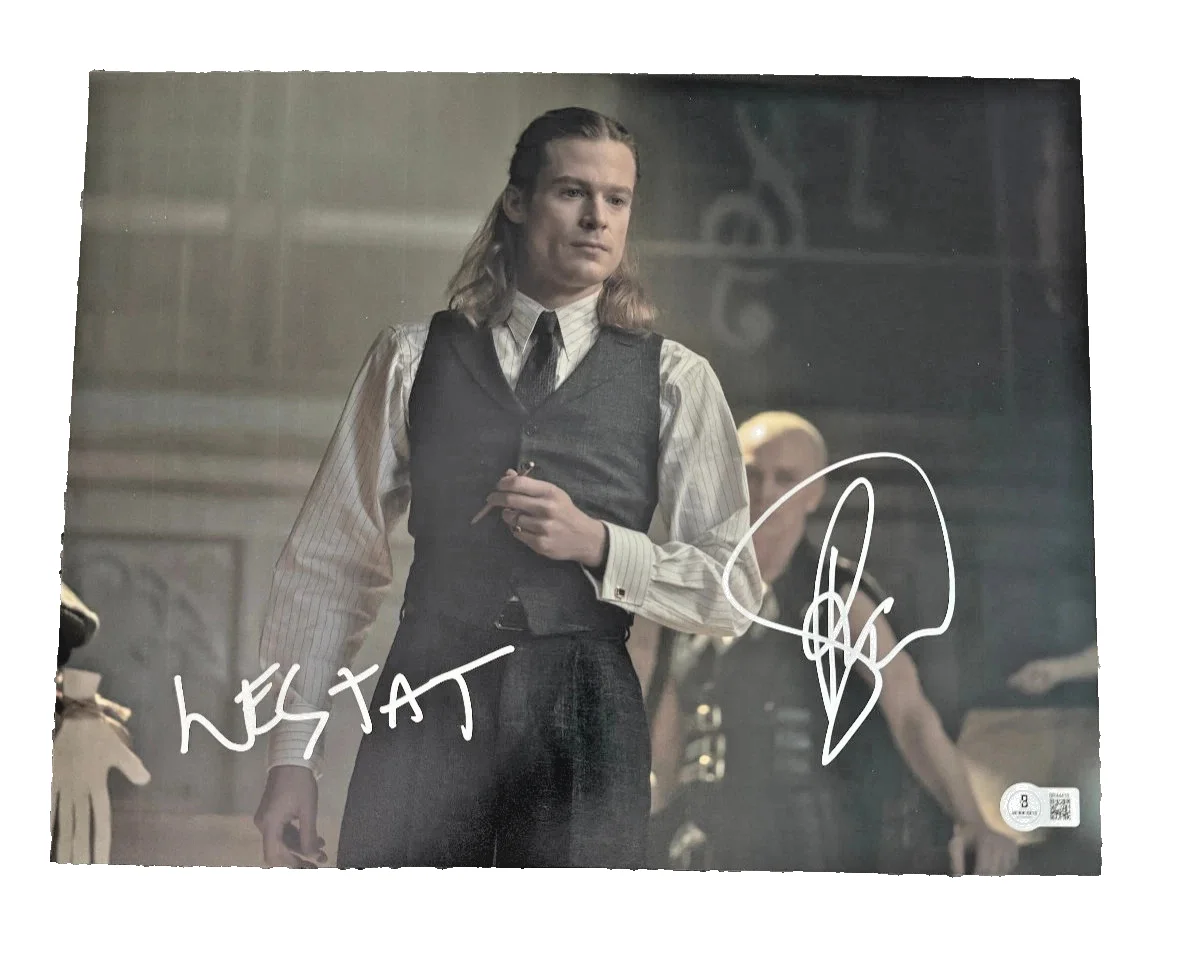 Sam Reid — SAM REID SIGNED 11x14 PHOTO “LESTAT” INTERVIEW WITH THE VAMPIRE – BECKETT COA 🔥
