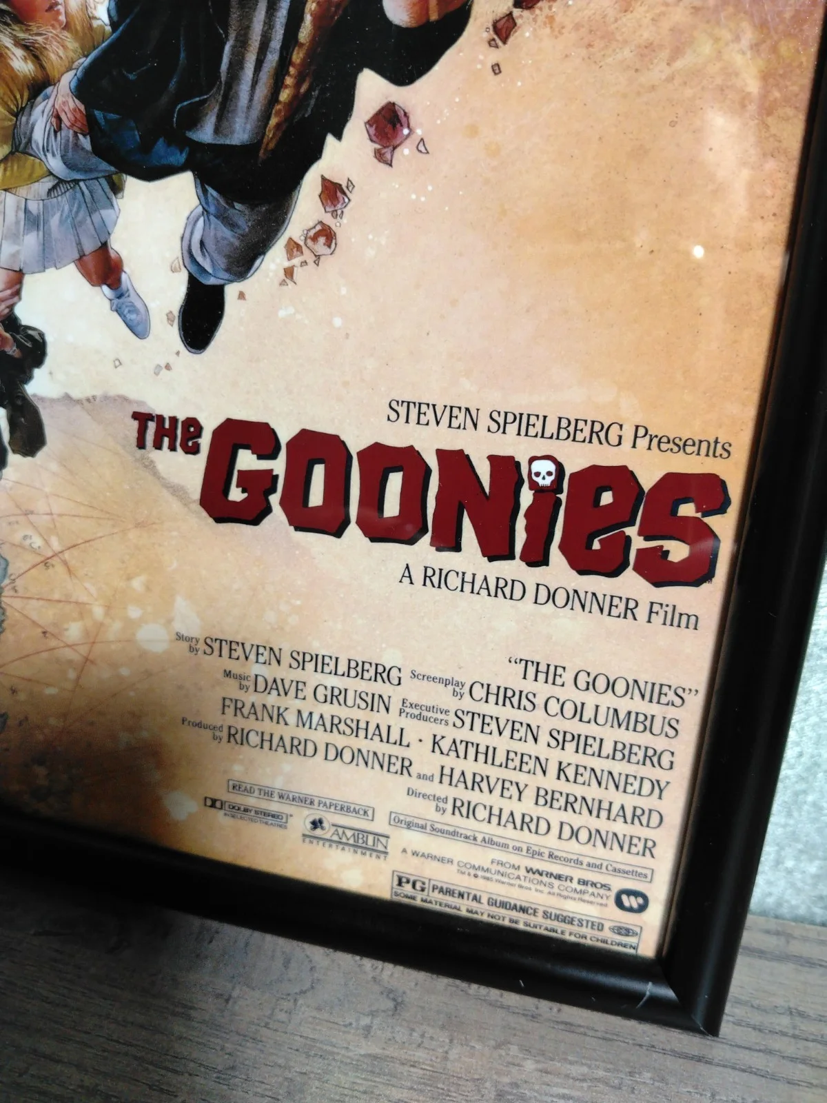 The Goonies 1985 Feature Film Framed Promotional Poster 23cm × 32cm, изображение 2