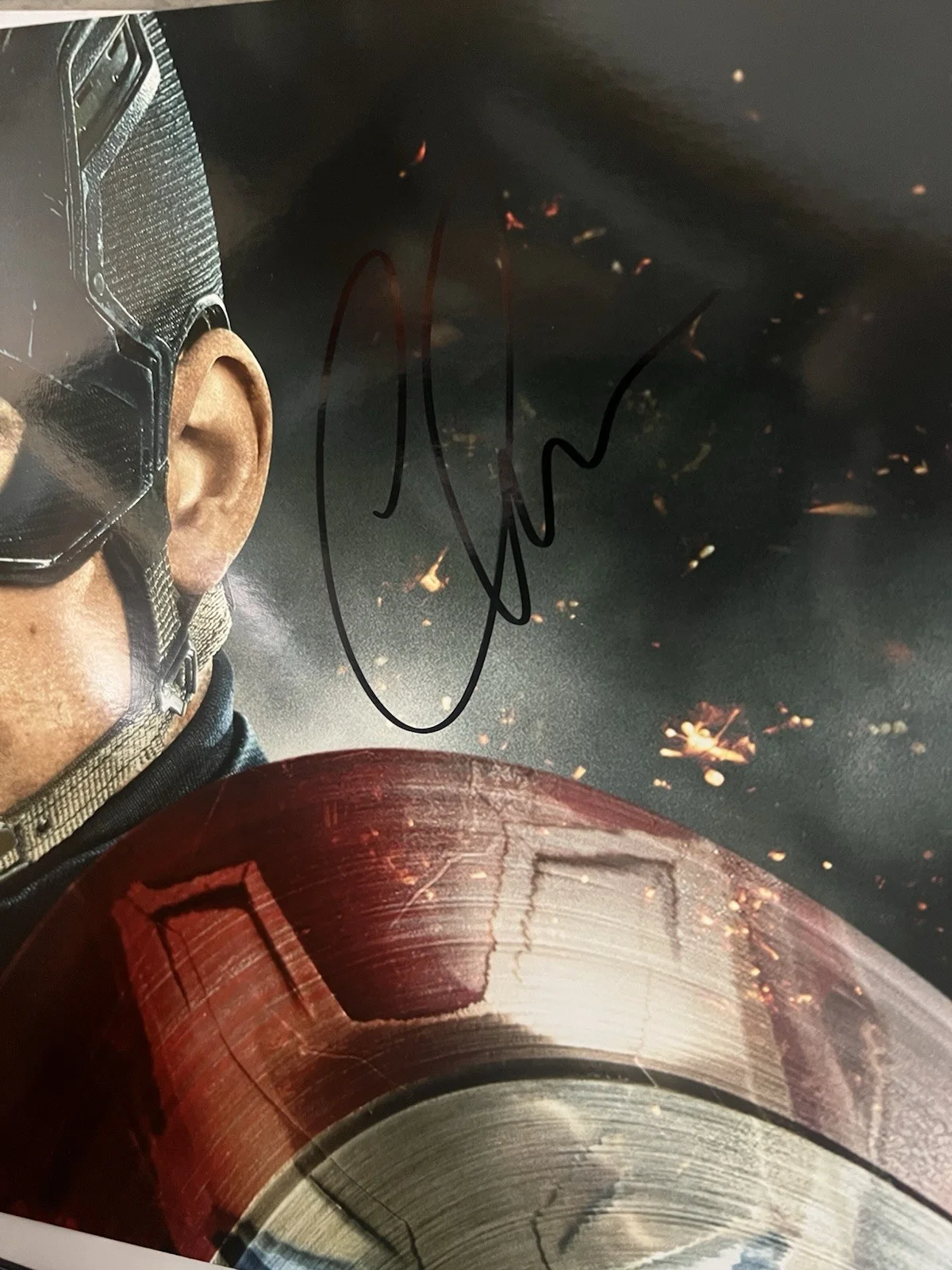 Chris Evans — Chris Evans Signed Captain America 8x10 Photo From CA: Civil War (2016) w/ COA, image 2