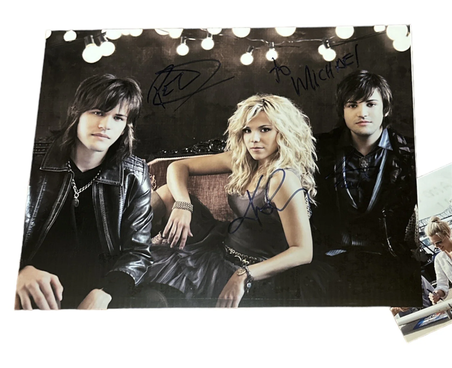 The Band Perry Signed Autograph 8.5x11 Photo! W/ Proof Pic! Country Music Group!, изображение 2