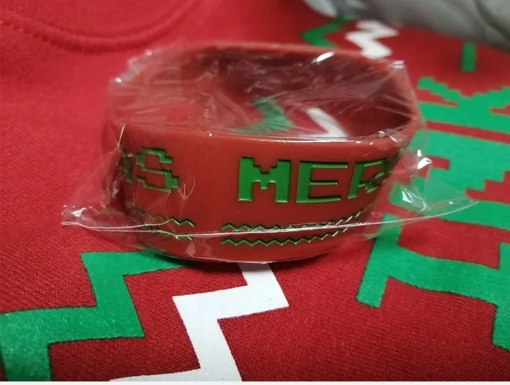 2014 Blink 182 Xmas Christmas bundle sweater and rare bracelet, изображение 2