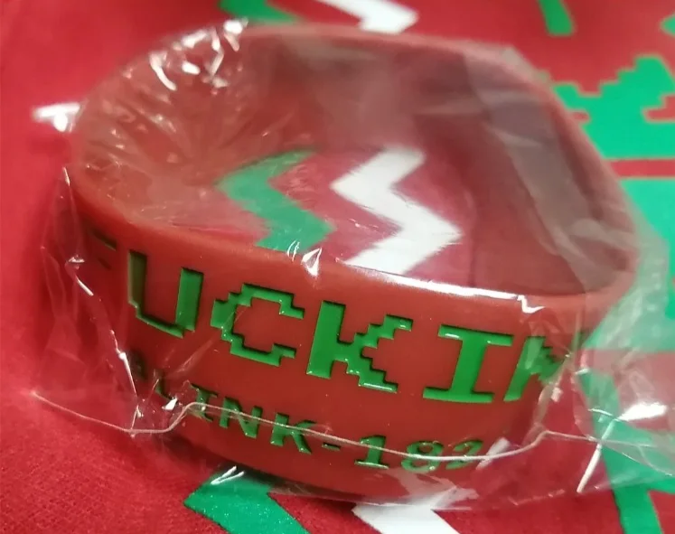 2014 Blink 182 Xmas Christmas bundle sweater and rare bracelet, изображение 4