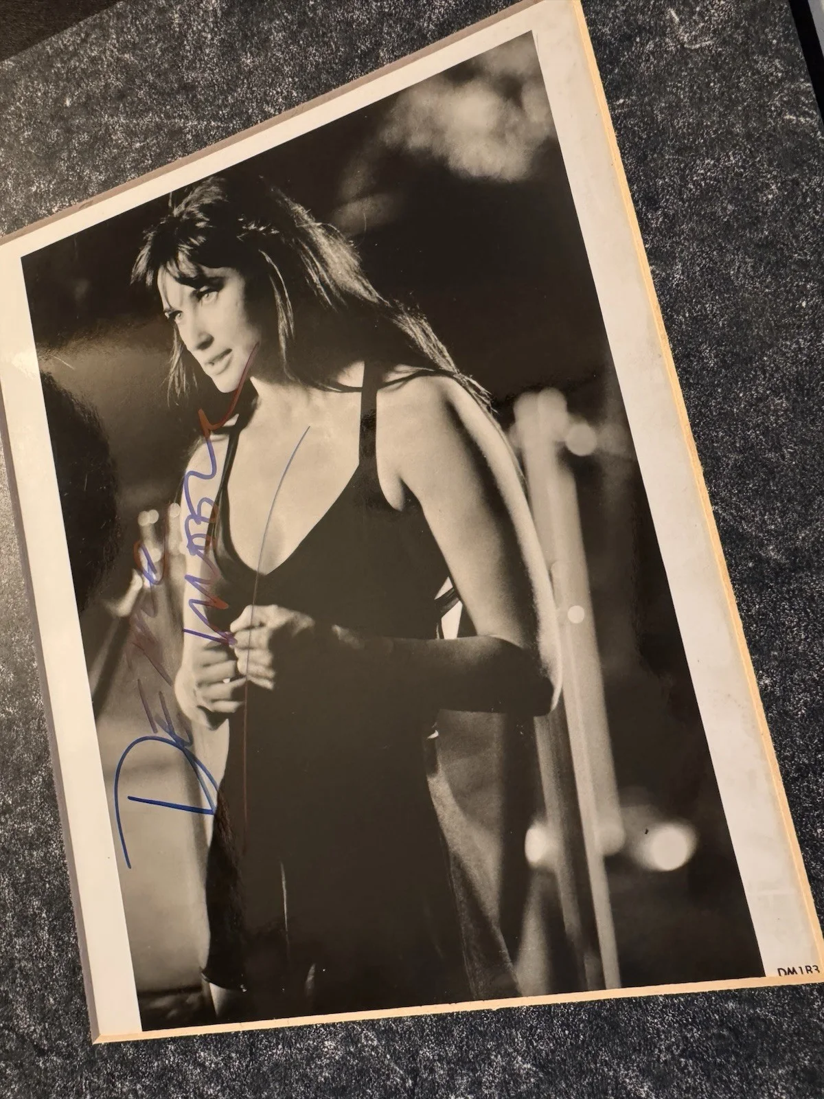 Demi Moore — Demi Moore Hard Signed Photo COA Mated W/t Invoice Star Struck Int’L, image 3