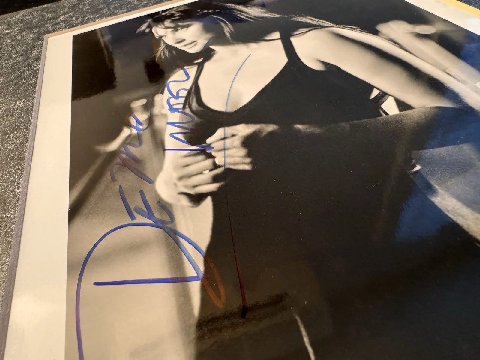 Demi Moore — Demi Moore Hard Signed Photo COA Mated W/t Invoice Star Struck Int’L, image 4