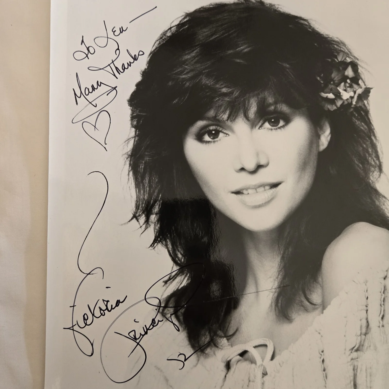 VICTORIA PRINCIPAL — Photo Ephemera Victoria Principal 8x10 PR Signed Inscribed to Lynn-Harry Langdon, image 2