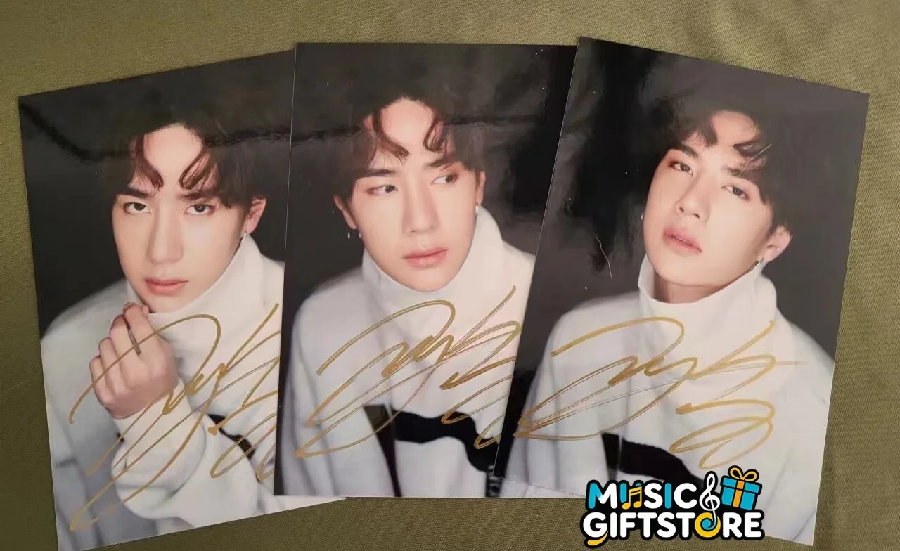SALE WANG YIBO Autographed Signed Photo 4*6 Collection 王一博 2022A #MUGS, изображение 2