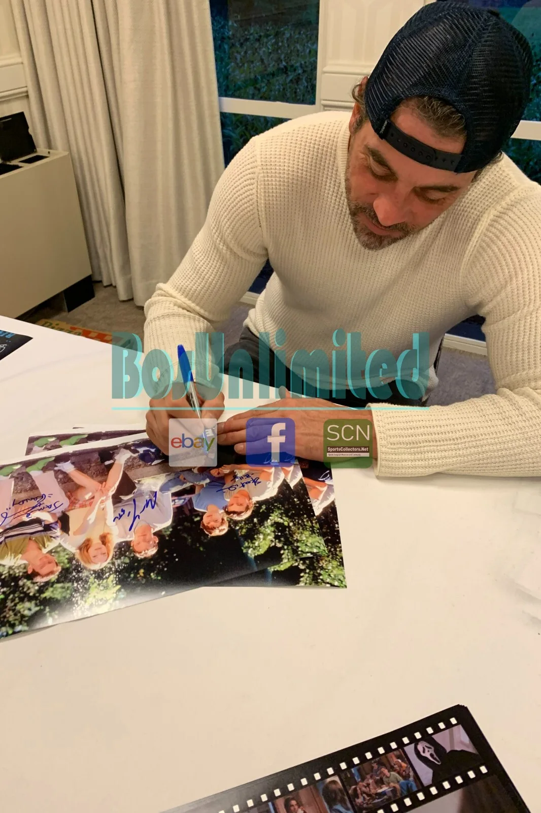 Neve Campbell — Scream Cast Signed 11x14 Photo Neve Campbell Lillard Ulrich Kennedy EXACT PROOF, image 5