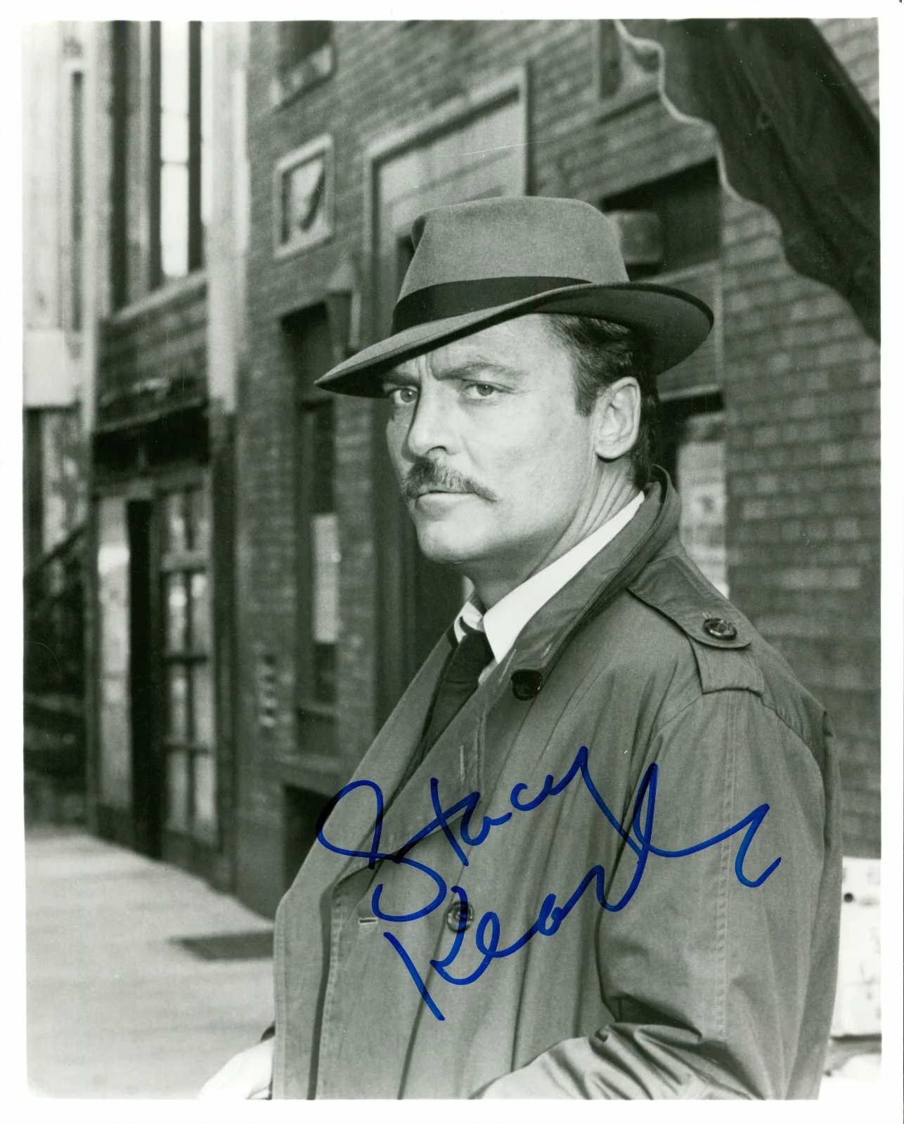 Stacy Keach — Stacy Keach The New Mike Hammer Signed Autograph 8x10 Photo American History X