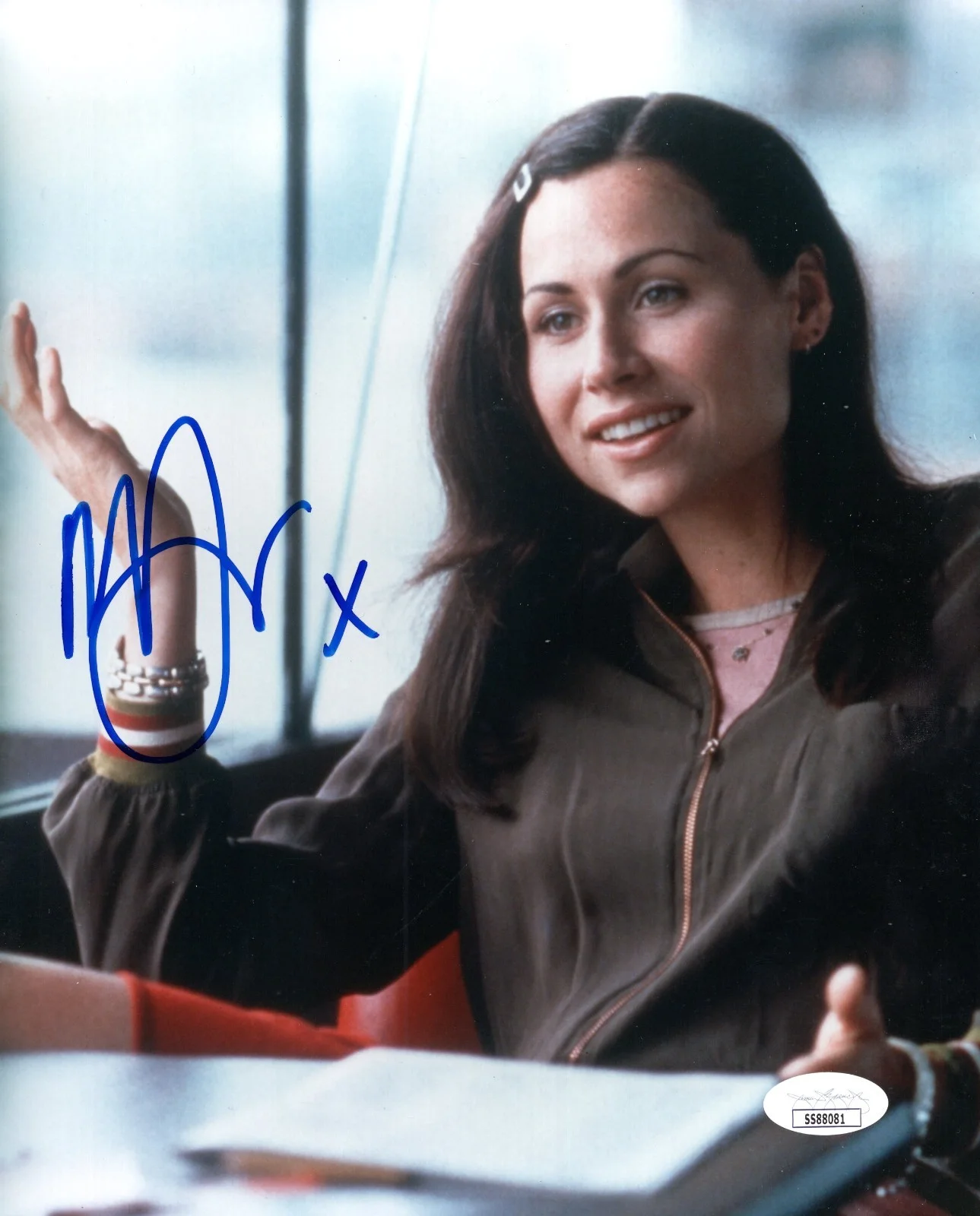 Minnie Driver Actress Hand Signed 8x10 Photo with JSA COA, изображение 2