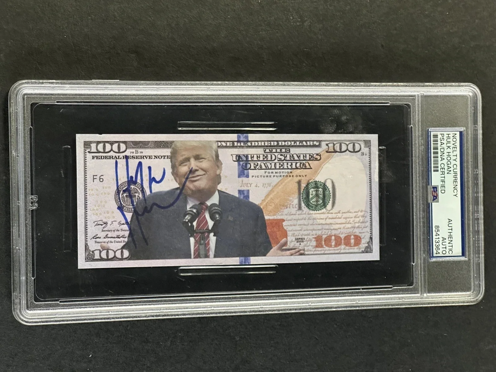 HULK HOGAN — HULK HOGAN Signed $100 DONALD TRUMP bill PSA/DNA ENCAPSULATED autod@ RNC in 2024
