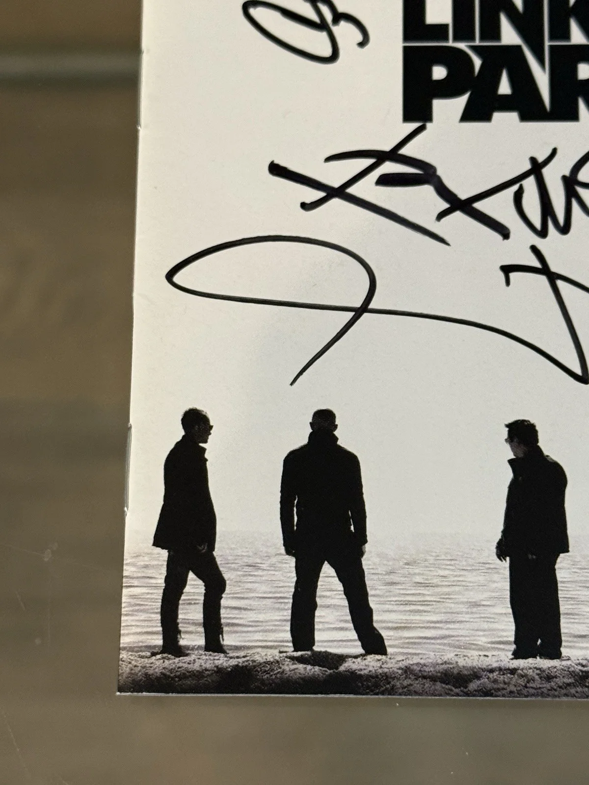 LINKIN PARK Signed MINUTES TO MIDNIGHT CD Cover X6 Chester Autographed JSA + GA, изображение 3
