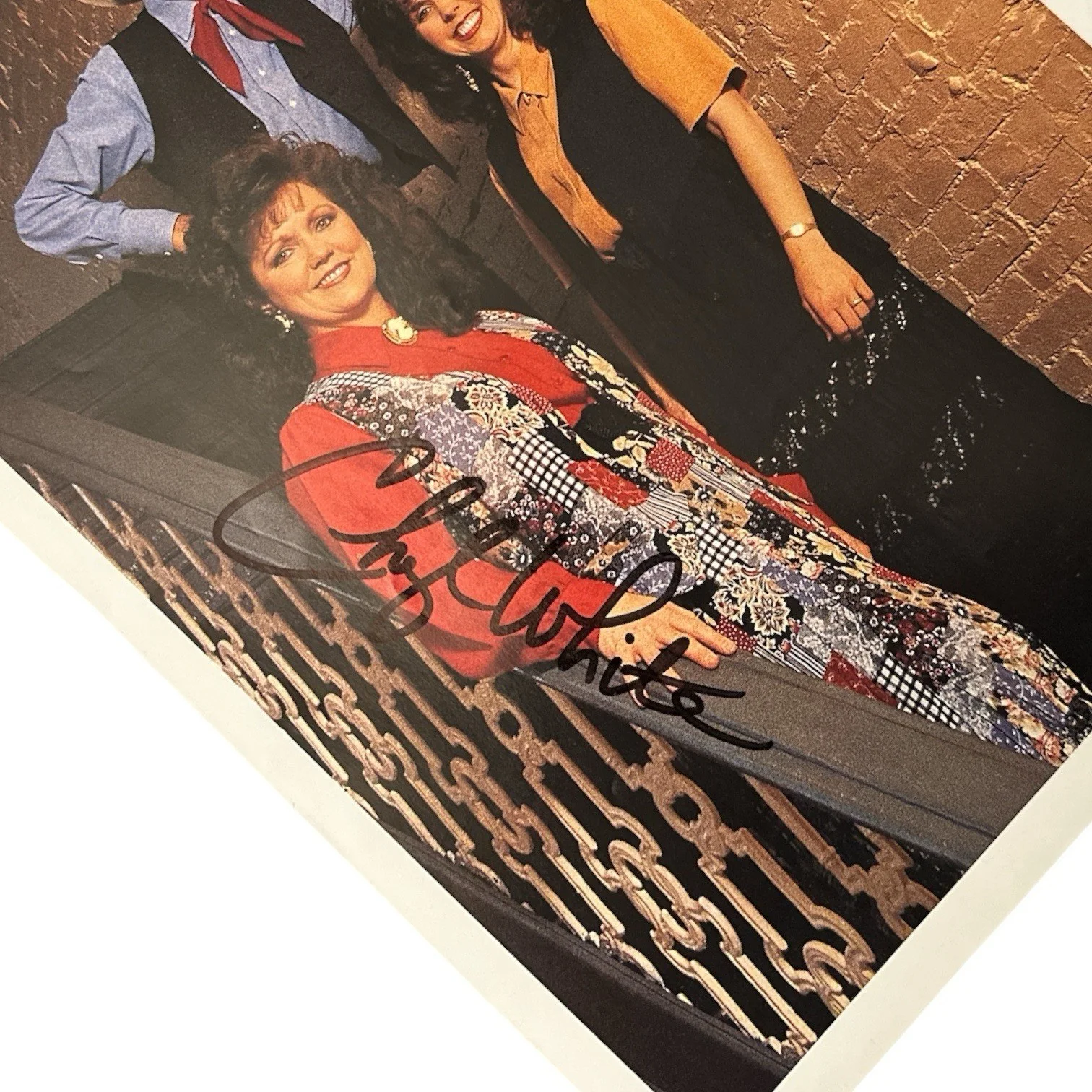 The Whites - Sharon & Cheryl Signed Autograph 8.5x11 Magazine Photo!, изображение 3