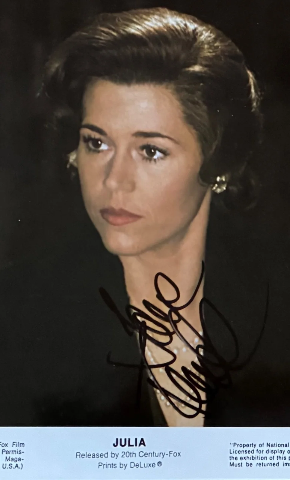 8 x 10 — JANE FONDA Signed 8x10 Photo JULIA 1977 JSA COA Authenticated Original Still, изображение 2