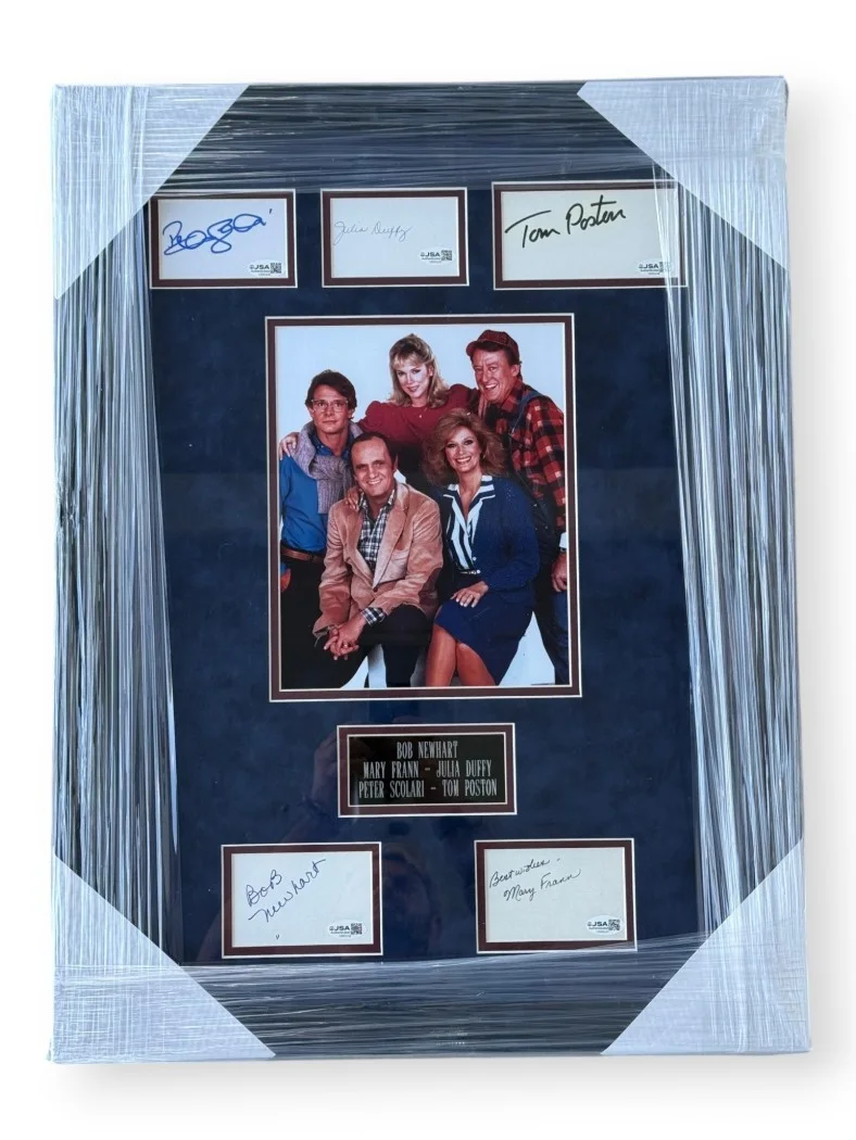 Bob Hewhart, Mary Frann, Julia Duffy — Newhart Autographed Cast Cuts Bob Newhart Mary Frann Julia Duffy +2 Framed JSA