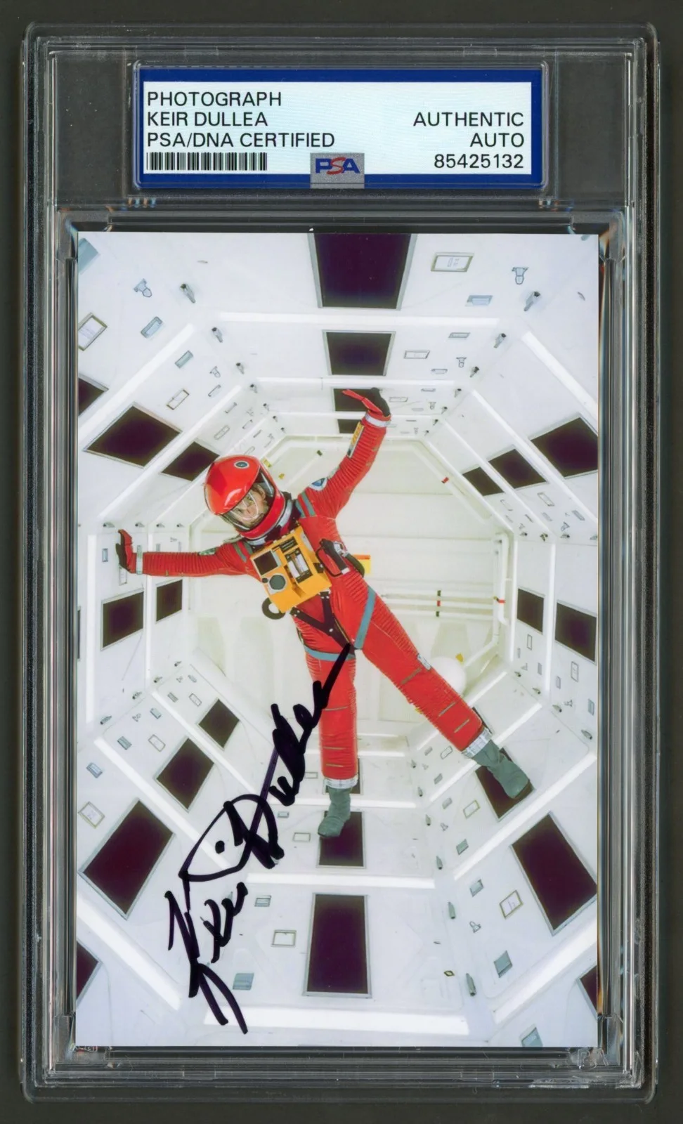 Keir Dullea — Keir Dullea Signed Photo (PSA) 2001: A Space Odessy Sci Fi Movie Actor Auto