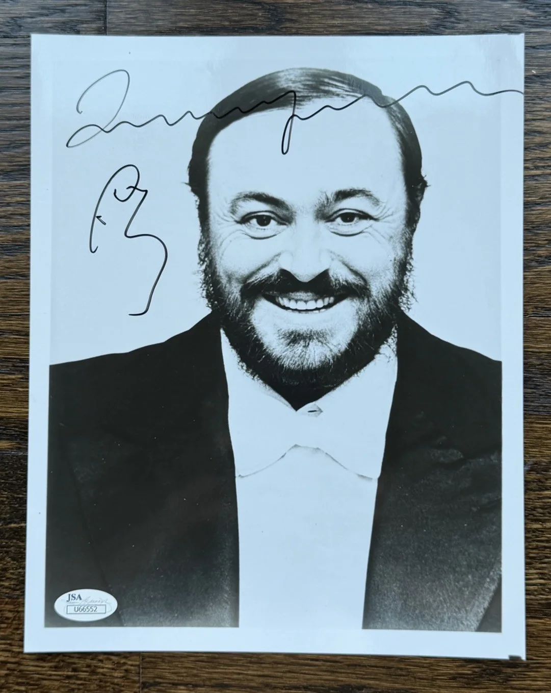 LUCIANO PAVAROTTI Signed 8x10 Photograph JSA COA Authentic, image 2