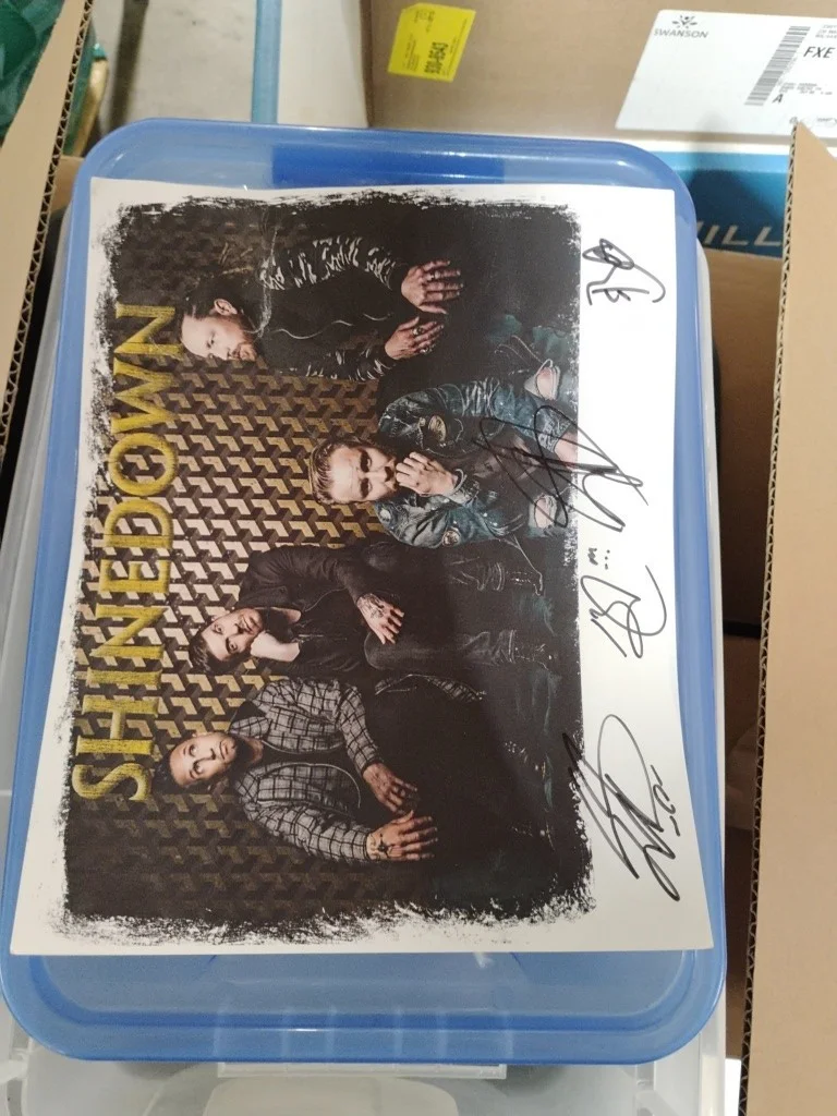 SHINEDOWN SIGNED 8x10 photo with autographs, image 2
