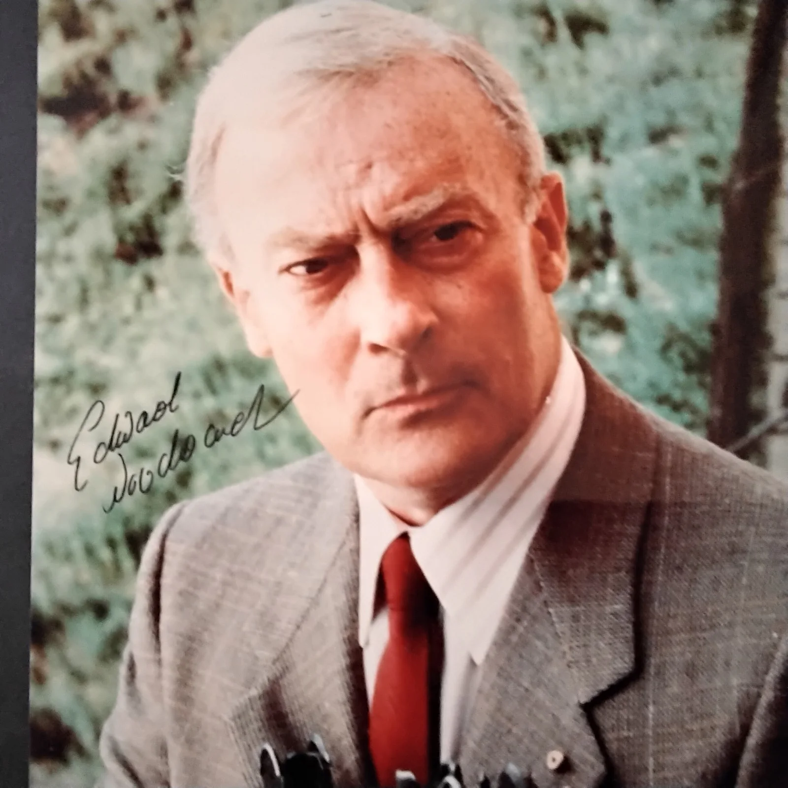 Edward Woodward SIGNED 8x10 Photo Movie TV Actor The Equalizer Wicker Man Callan, изображение 3