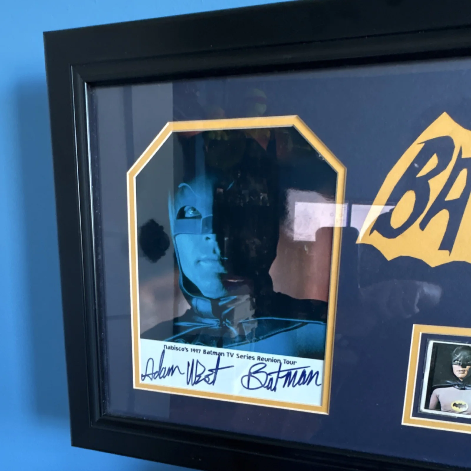 Adam West, Burt Ward — Batman TV Series Signed Framed Photo Adam West Burt Ward Global Authentics COA, изображение 2