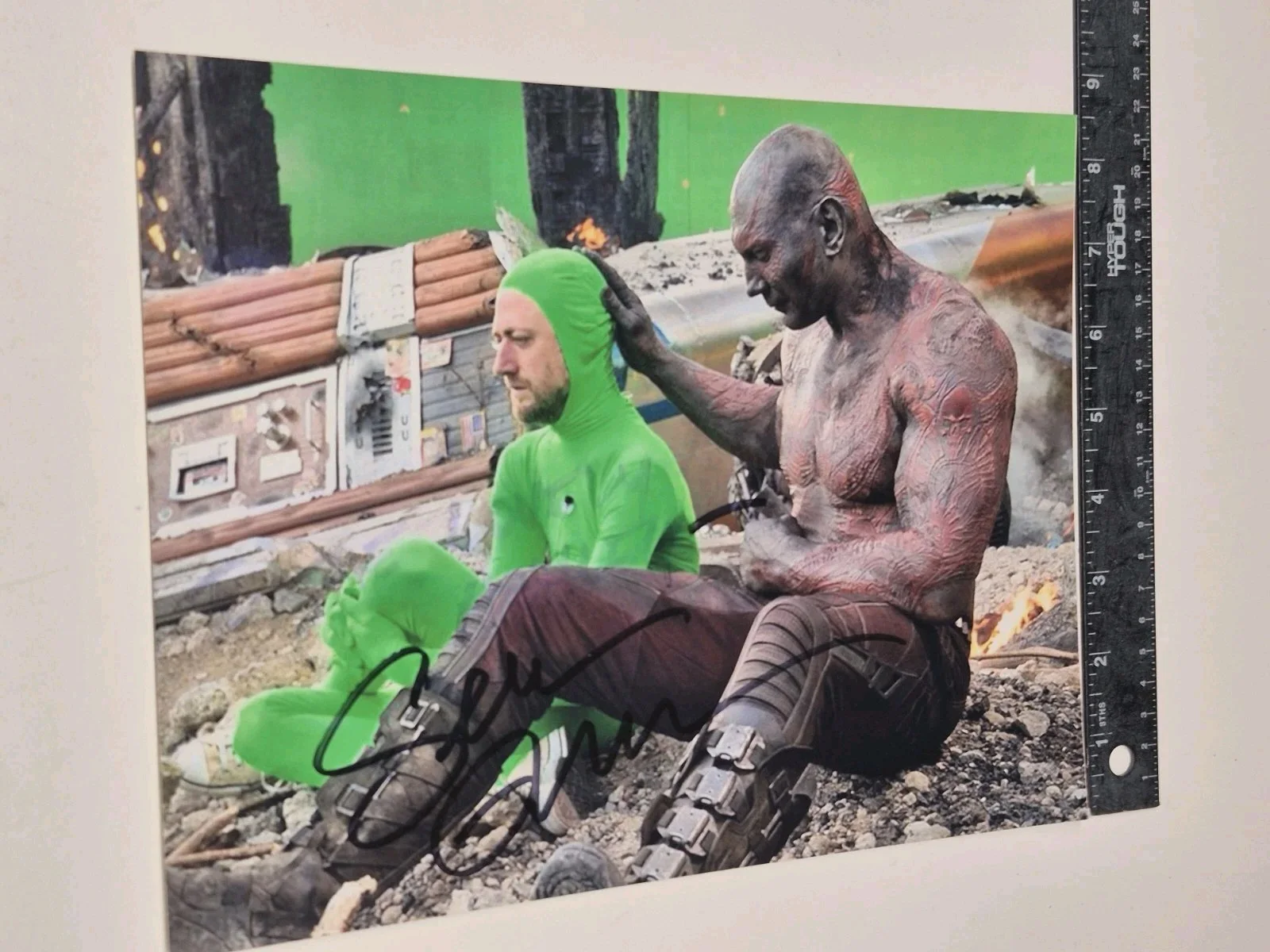 Sean Gunn — Sean Gunn Signed 8x10 Photo GUARDIANS OF THE GALAXY Marvel Autograph