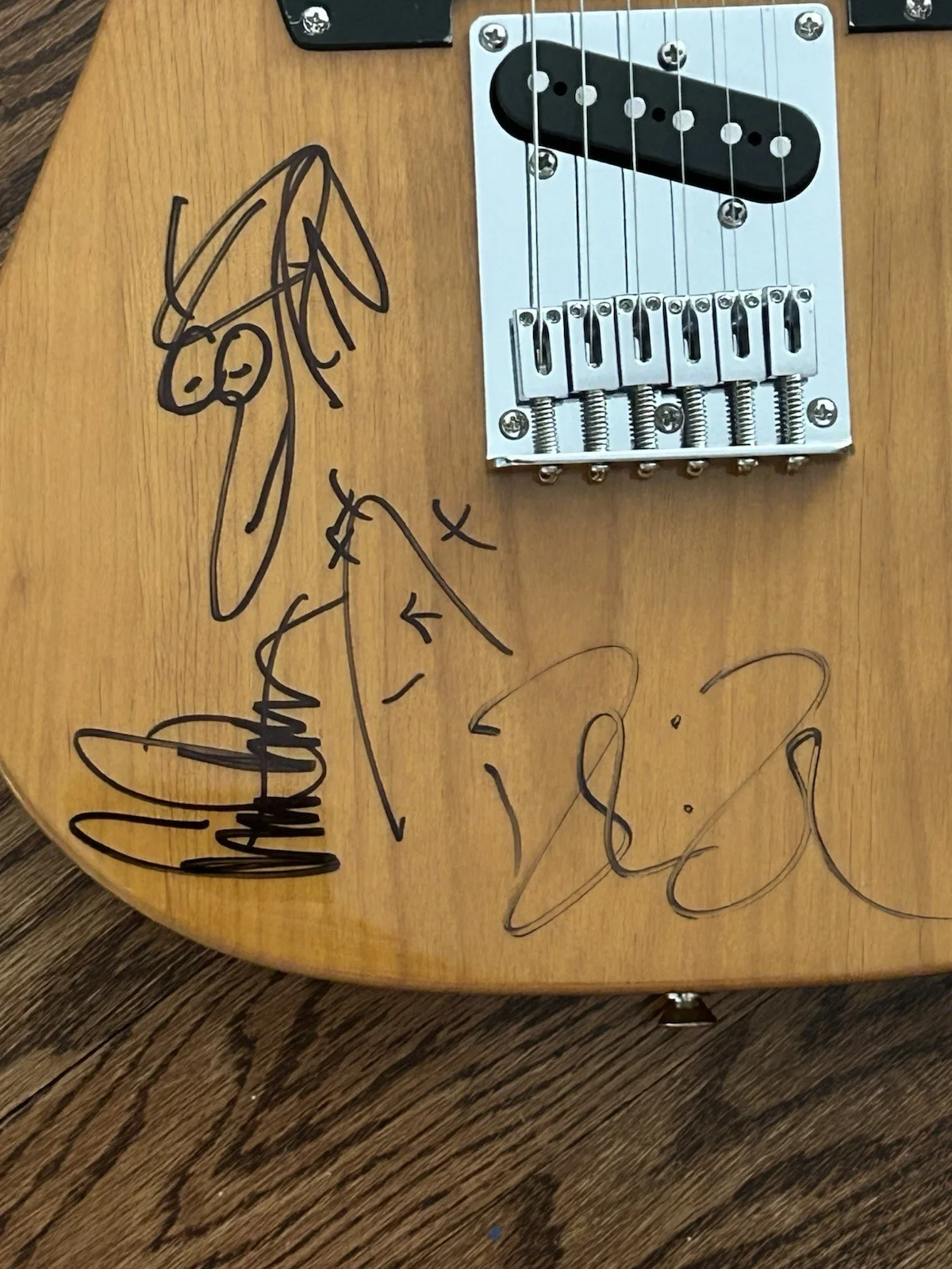 Cheap Trick Signed Guitar Autographed by Rick Nielsen, Robin Zander, Tom & Daxx, изображение 4