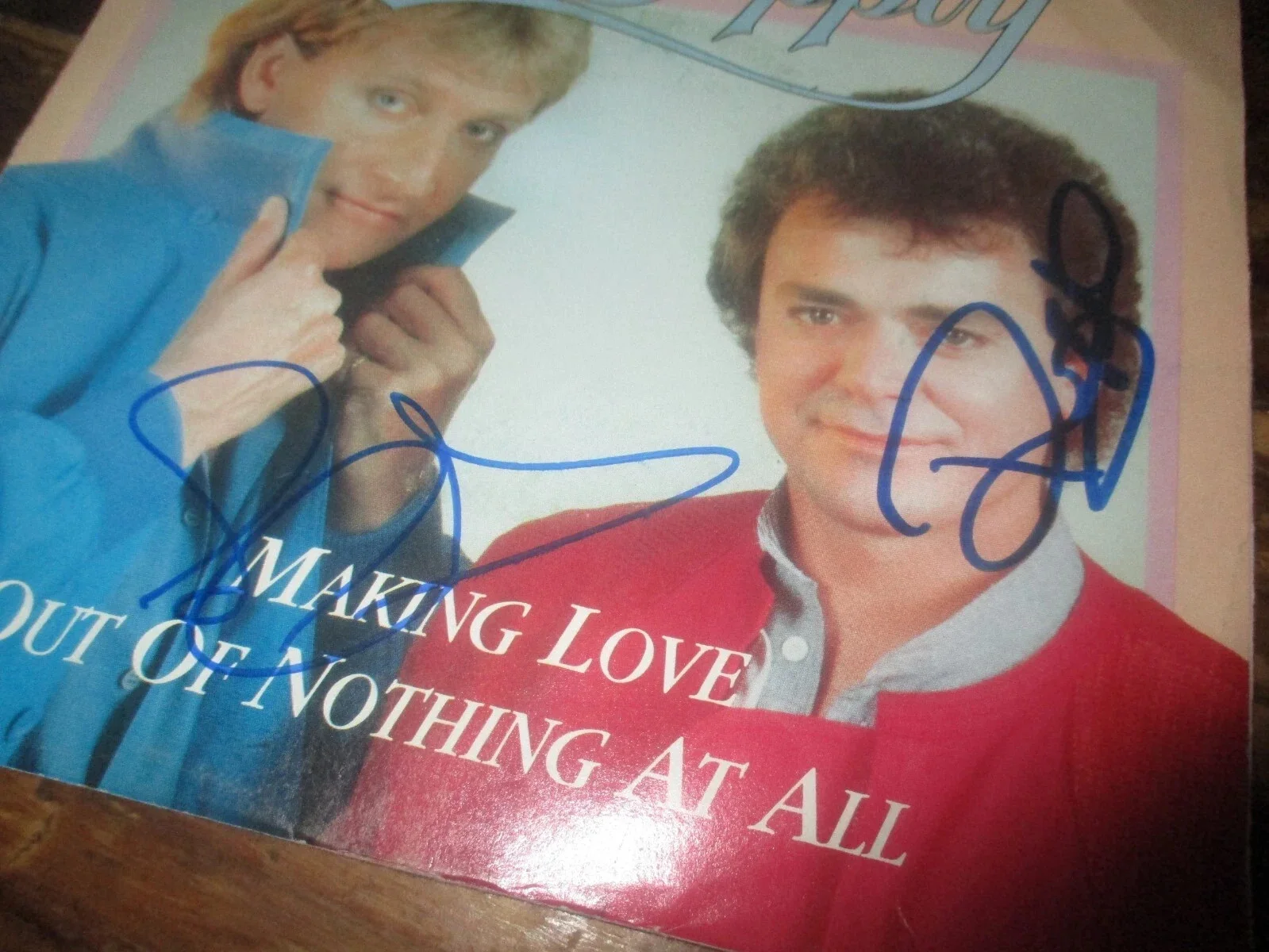 AIR SUPPLY AUTHENTIC AUTOGRAPHED/SIGNED VINYL 45 RECORD GRAHAM RUSSELL +1, изображение 3