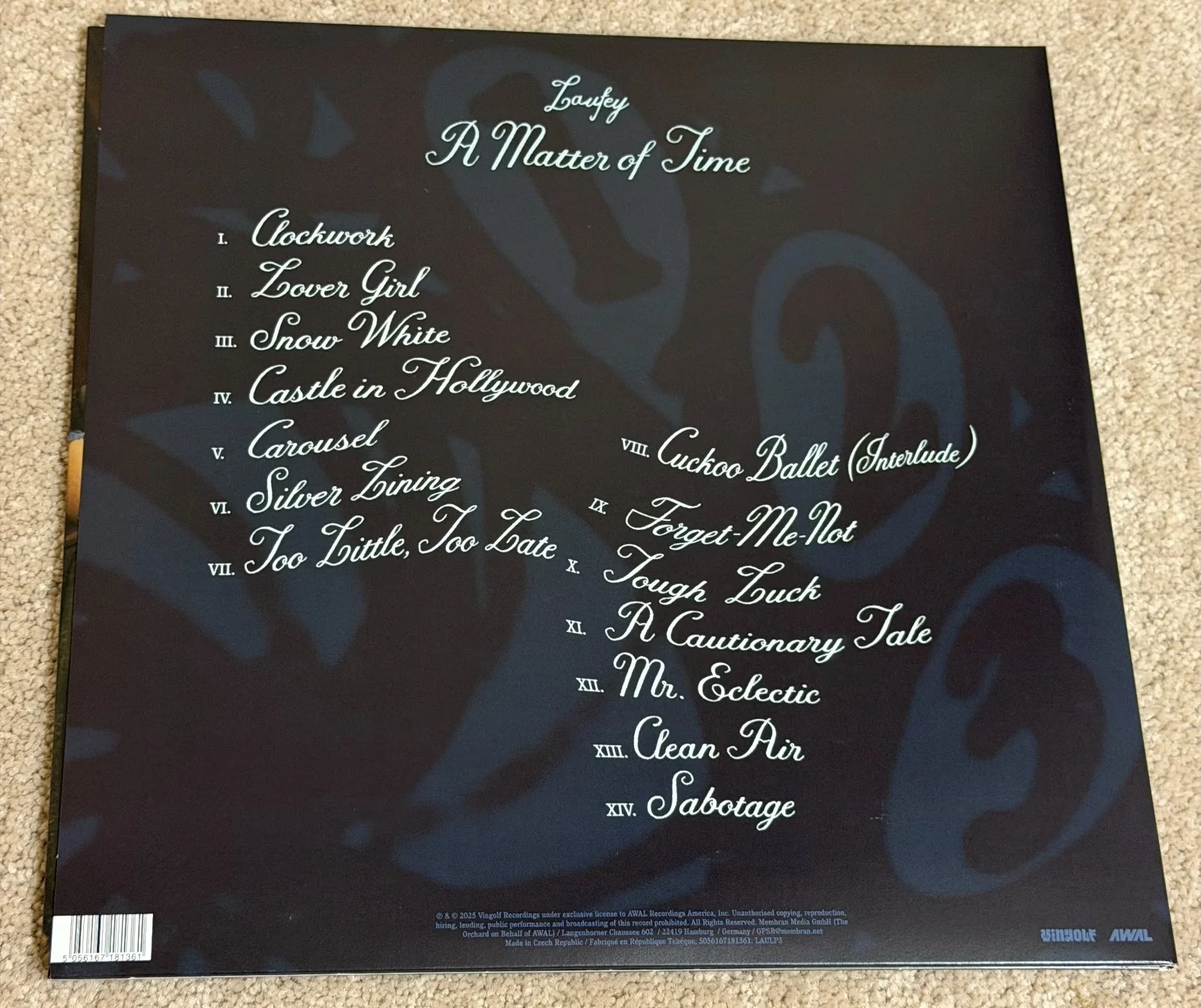 Laufey A Matter Of Time Vinyl LP & Signed Photo Card Beckett BAS COA Autographed, изображение 2