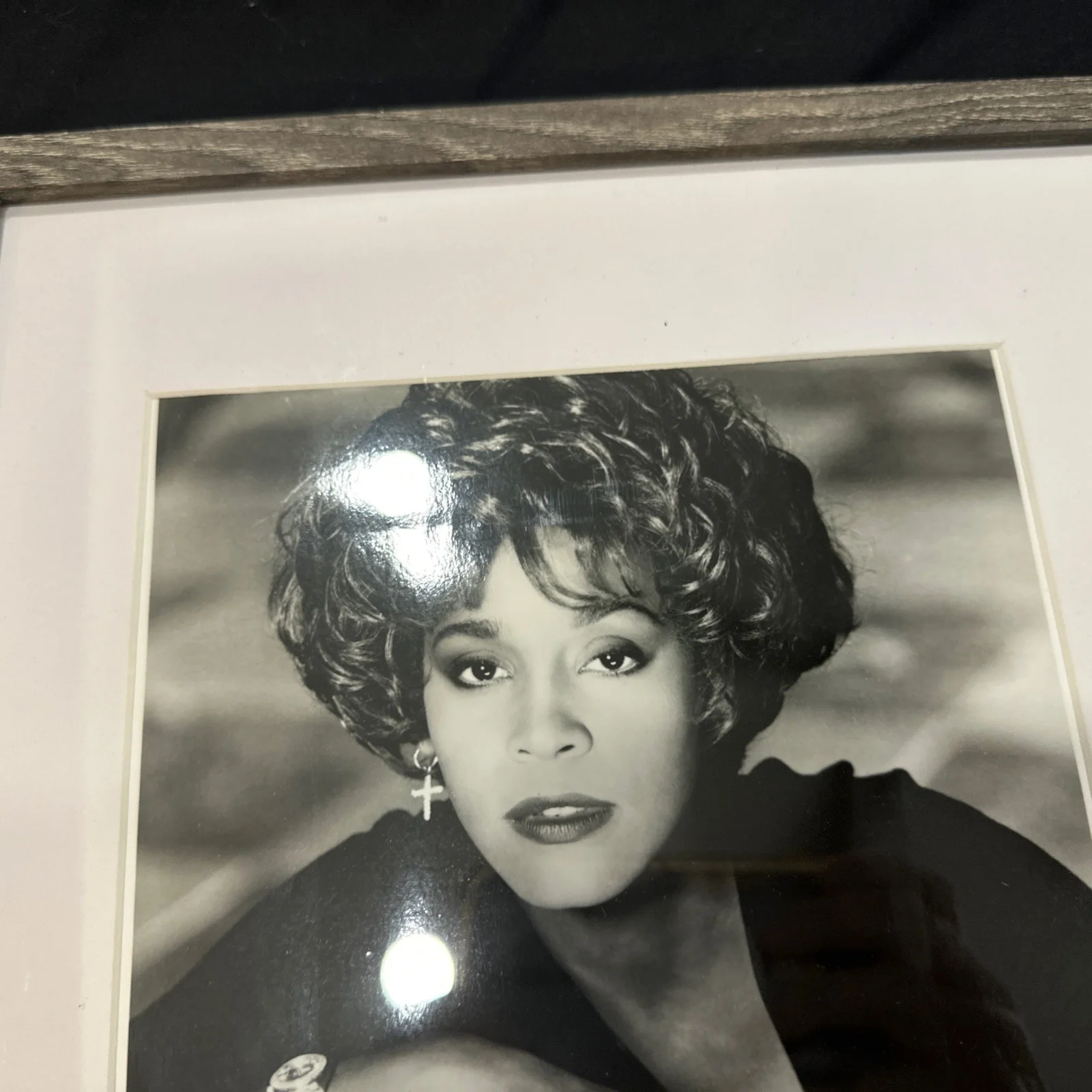 Whitney Houston “Nippy” Signed Autographed 8x10 W/Matting & Framed 12x15!!🔥, изображение 2