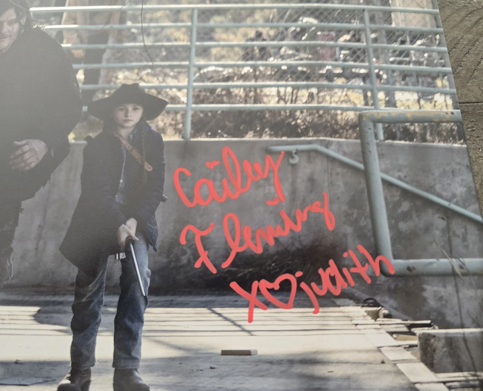 Cailey Fleming — Cailey Fleming Signed 11x14 The Walking Dead Beckett Authenticated, image 2