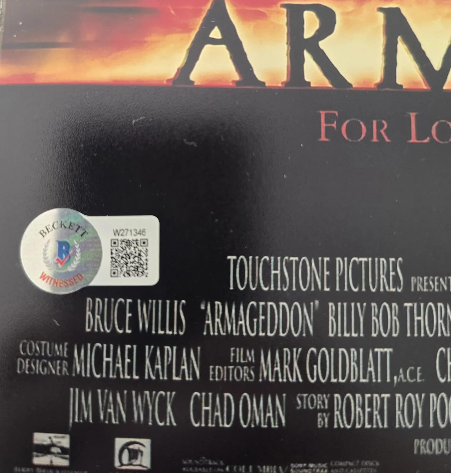 Liv Tyler — Liv Tyler Signed 11X17 Armageddon Beckett Witnessed, изображение 2