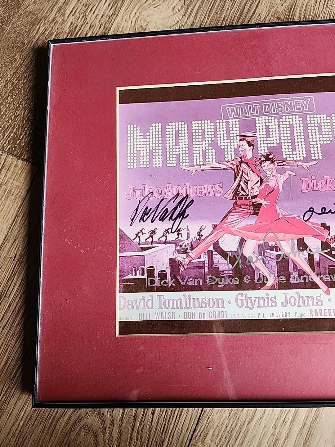 JULIE ANDREWS Signed MARY POPPINS Framed Movie Poster Autographed 1964 Disney, изображение 2