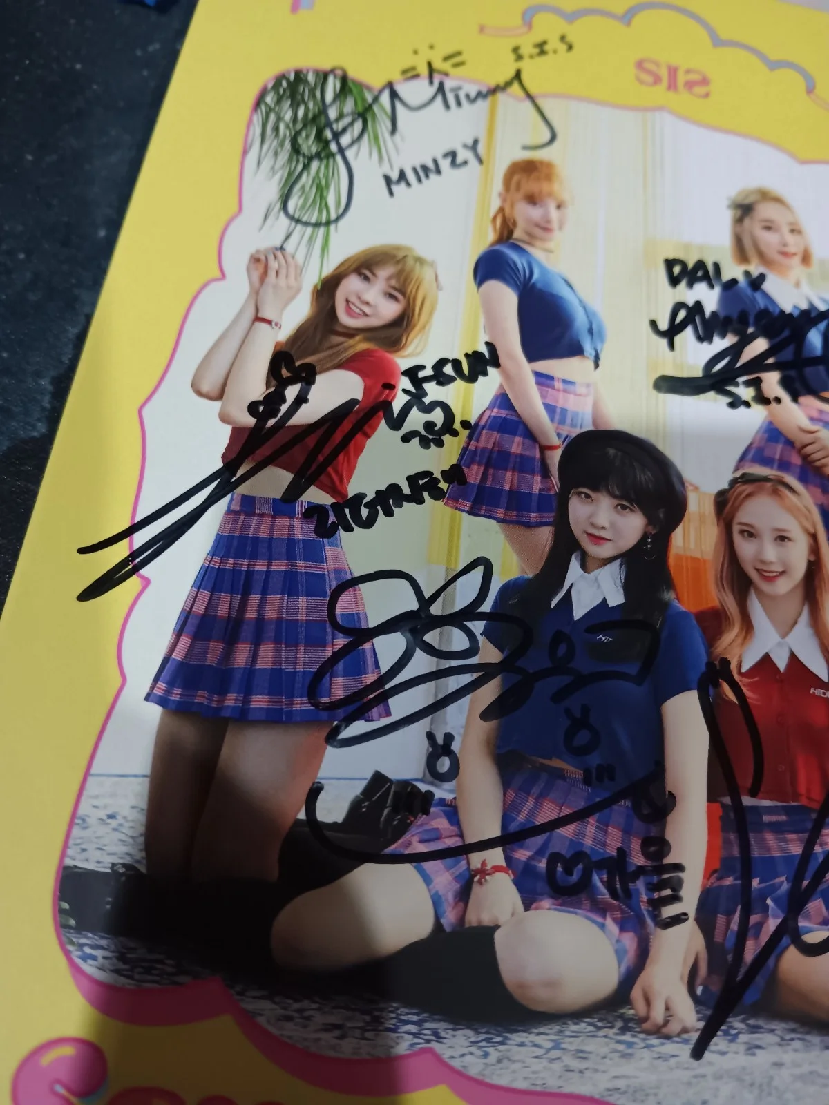 S.I.S - Say Yes! 2nd Single Album Signed Autographed CD Promo K-Pop 2018 SIS, image 4