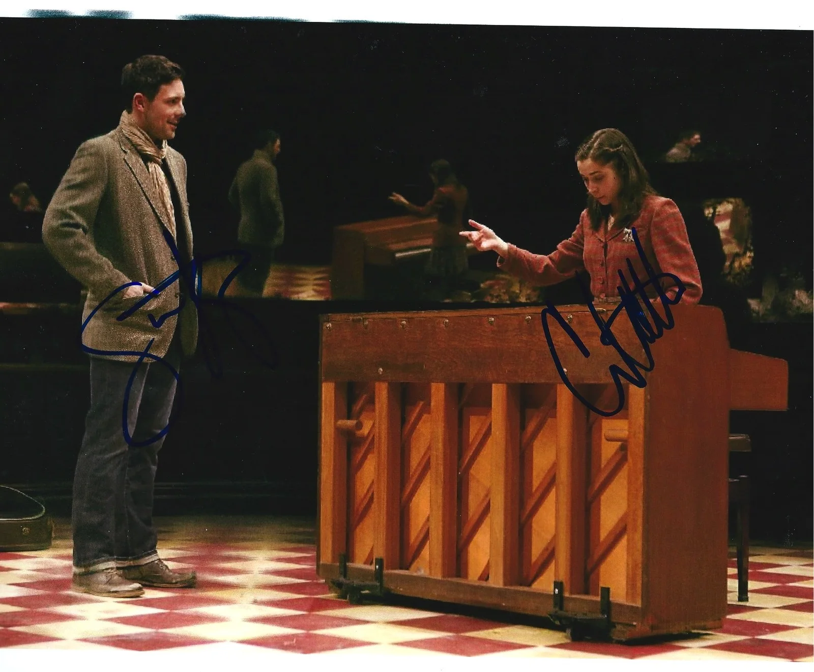 Steve Kazee & Cristin Milioti — Steve Kazee & Cristin Milioti signed Broadway Musical ONCE 8x10 Photo