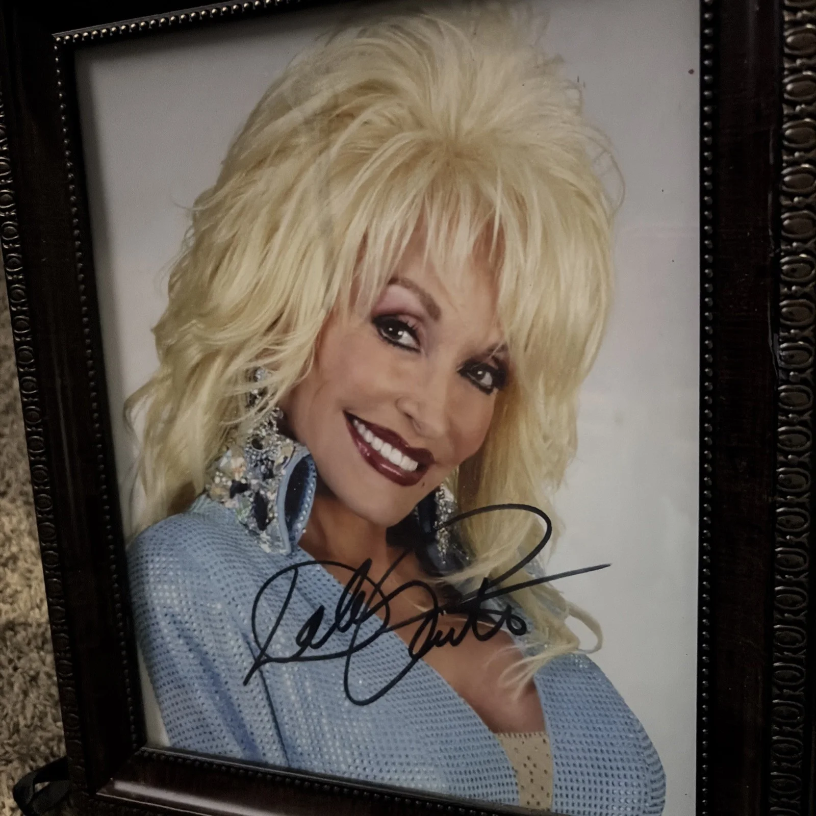 Framed and Signed Dolly Parton Photo 8x10 Unauthenticated, image 2