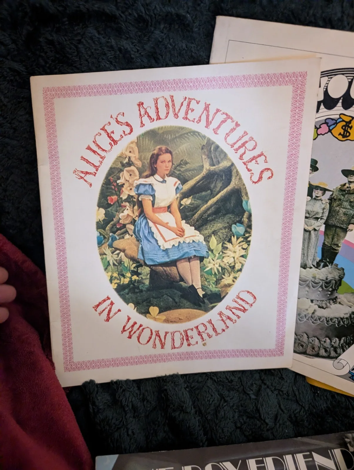 Large Lot Of Vintage Film Movie Brochure Programmes 11x Alice Wonderland + More, изображение 2