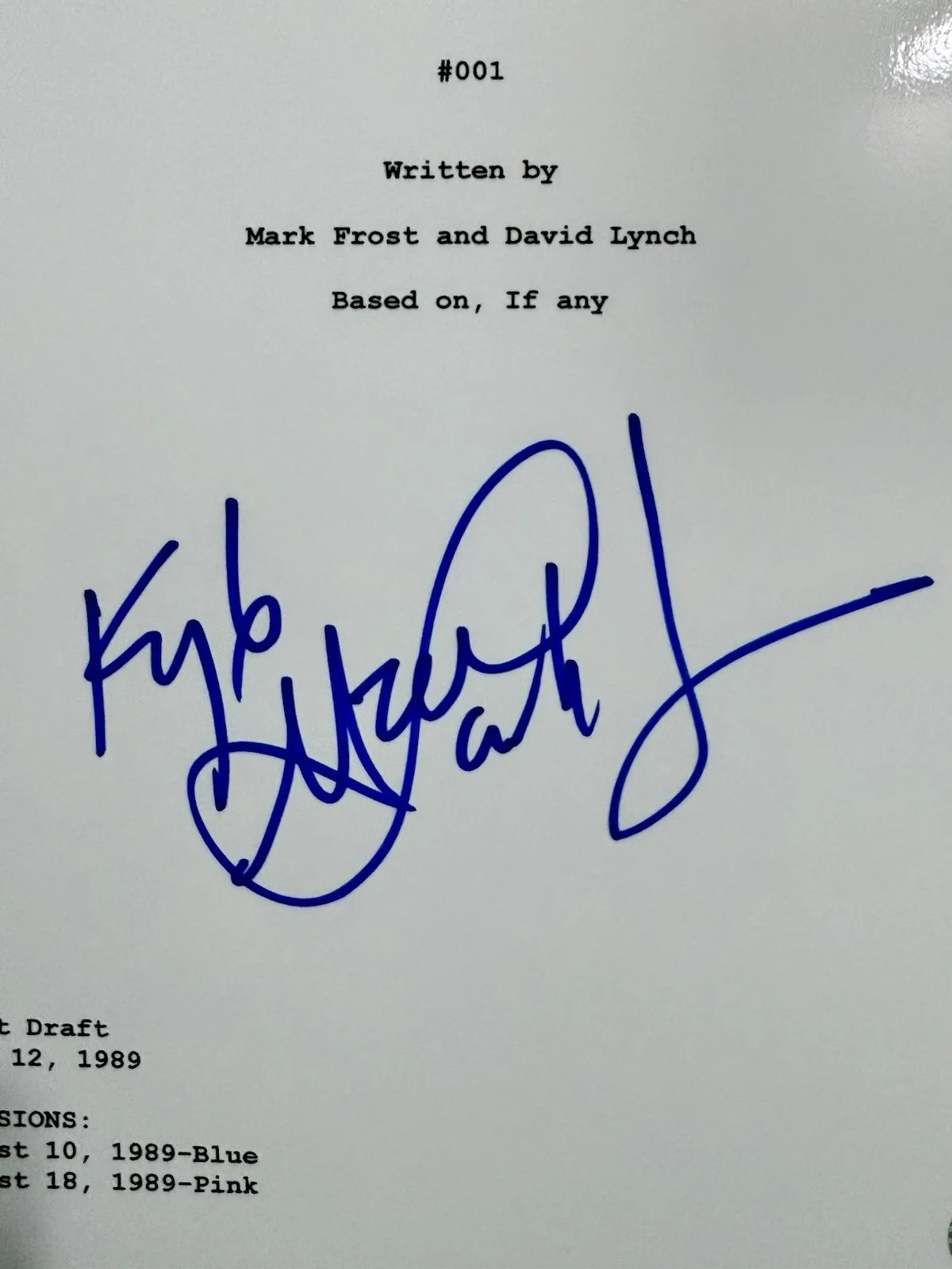Kyle MacLachlan — KYLE MACLACHLAN SIGNED AUTOGRAPH TWIN PEAKS 8.5X11 SCRIPT COVER BECKETT BT55383, image 2