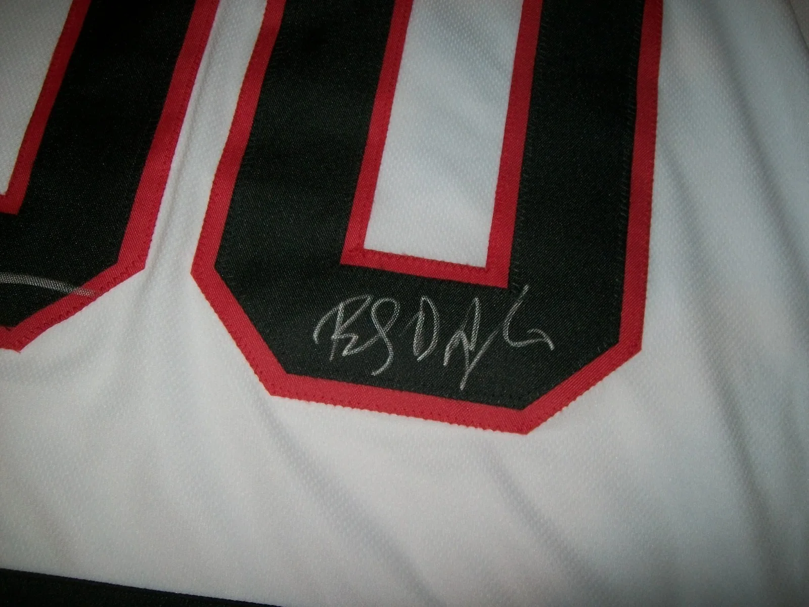 CHEVY CHASE & BEVERLY D'ANGELO SIGNED AUTOGRAPH AUTO GRISWOLD JERSEY SWAU, изображение 2