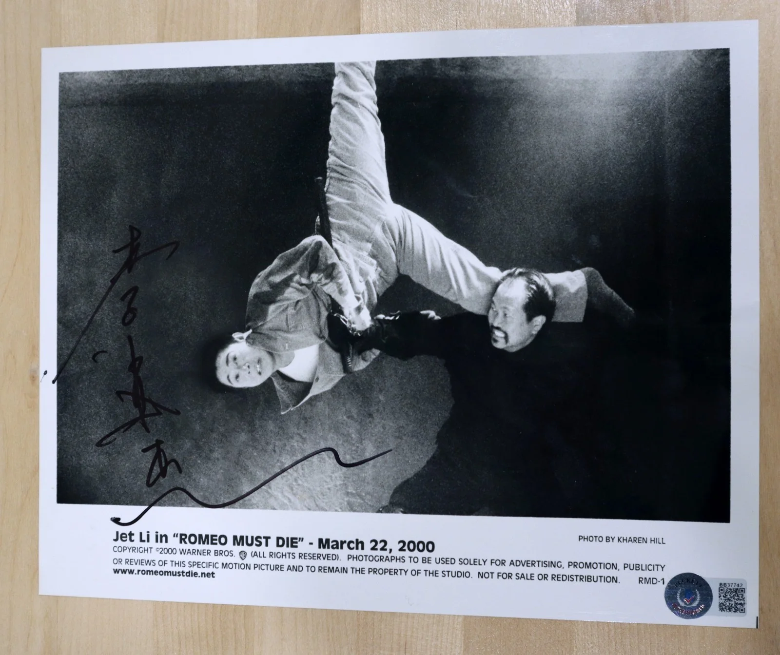Jet Li — JET LI SIGNED 8X10" ROMEO MUST DIE PHOTO BAS BECKETT COA AUTH